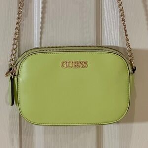 GUESS Lime Green Crossbody Camera Bag Gold Chain Strap Double Zip Messenger